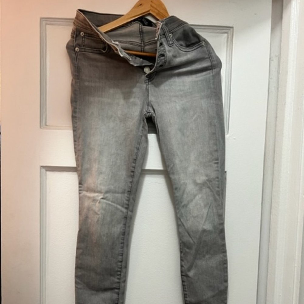 Gap Gray Denim Straight-Leg Button Front Skinny Jeans Unfinished Hem Size 27